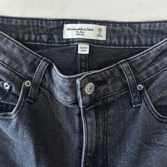 Abercrombie Ultra High Rise Ankle Straight Jeans - Picture 5 of 8